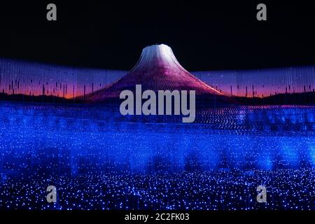 Nabana No Sato Winter Illumination à Mie au Japon. Banque D'Images