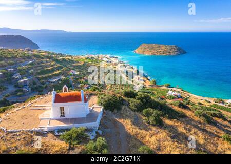 Petit village de pêcheurs traditionnel de Mochlos, Crète, Grèce. Banque D'Images