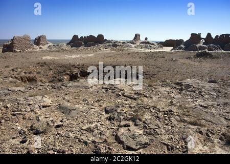 Ruines de la forteresse Ayaz Kala ("Forteresse de glace"), dans le Khorezm ancien désert du Kyzylkum en Ouzbékistan Banque D'Images