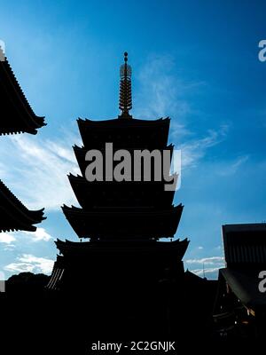 Ombre de Senso ji tour pagode culture architecture sky Banque D'Images