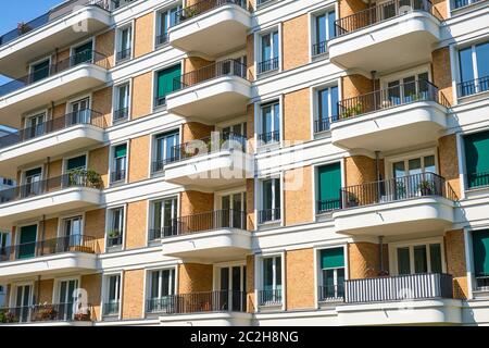 Façade d'une maison contemporain vu à Berlin, Allemagne Banque D'Images