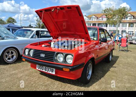 Une Ford Escort RS 2000 1976 exposée au salon automobile classique de la Côte d'Azur, Paignton, Devon, Angleterre, Royaume-Uni. Banque D'Images