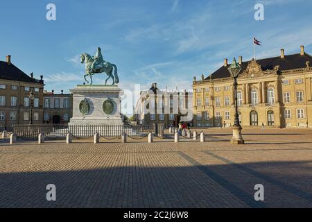 Amalienborg est la résidence de la famille royale danoise. Banque D'Images