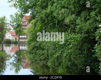 la ville de detmold et le célèbre hermannsdenkmal en allemagne Banque D'Images