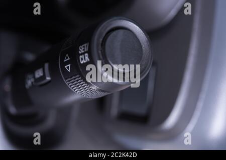 L'intérieur de la manette des essuie-glaces de voiture close up voiture moderne commande essuyage swicth Banque D'Images