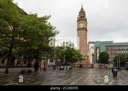 The Albert Memorial Clock at Queen's Square, Belfast, Irlande du Nord, Royaume-Uni, Europe Banque D'Images