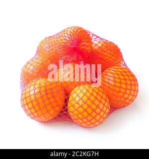 Les oranges dans un filet Isolated On White Banque D'Images