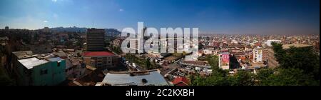 Vue panoramique aérienne sur Antananarivo, capitale de Madagascar Banque D'Images