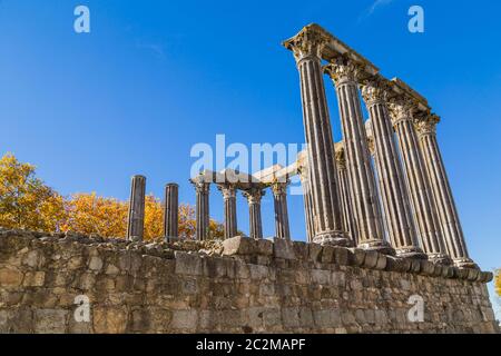 Temple de Diane, le temple romain d'Évora dédié au culte de l'empereur Auguste, le plus célèbre monument d'Evora. Portugal Banque D'Images