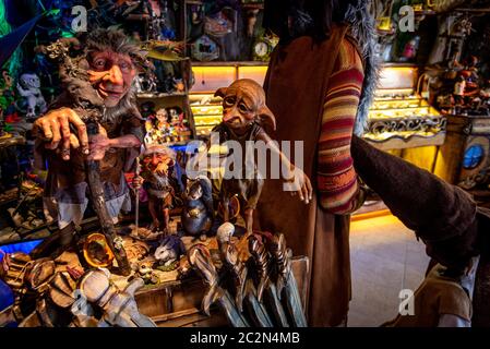 MAR DE LAS PAMPAS, ARGENTINE, 10 NOVEMBRE 2019 : nains, nains, écureuils et autres jouets et sculptures de contes de fées Banque D'Images