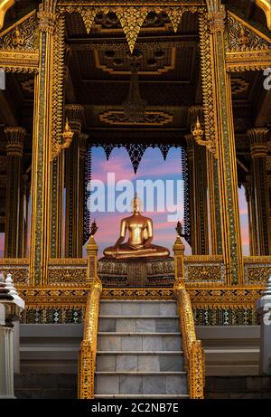 Bouddha assis dans la méditation (Temple Wat po, Thaïlande) Banque D'Images