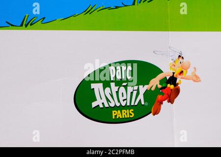 Bordeaux , Aquitaine / France - 06 14 2020 : Parc Astérix paris logo signe dans l'entrée murale du parc de loisirs thématique Banque D'Images