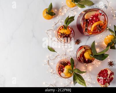 Sangria d'hiver et fond de noël, espace d'imitation Banque D'Images