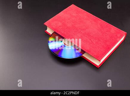 Le CD est un disque de votre livre rouge Banque D'Images