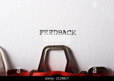 Le mot feedback écrit avec une machine à écrire. Banque D'Images