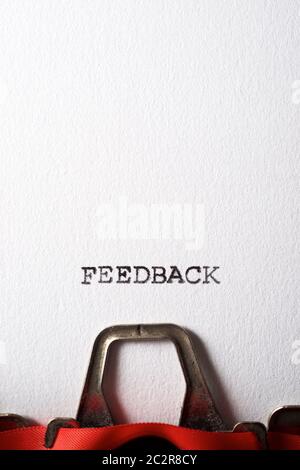 Le mot feedback écrit avec une machine à écrire. Banque D'Images