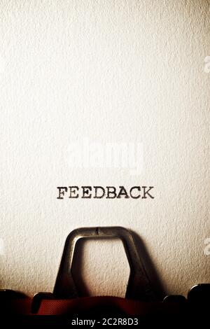 Le mot feedback écrit avec une machine à écrire. Banque D'Images