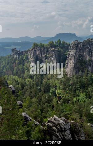 Visite d'exploration à travers la suisse saxonne sur des lieux différents - Saxe/Allemagne Banque D'Images