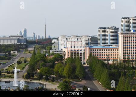 Pyongyang, Corée du Nord - 1er mai 2019 : vue de la capitale du centre-ville de Pyongyang, en Corée du Nord, depuis la Maison d'étude des grands peuples Banque D'Images