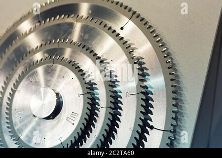 Ensemble d'outils de coupe industriels Banque D'Images