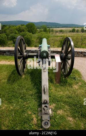La guerre civile cannon avec vue sur les champs en Pennsylvanie Banque D'Images