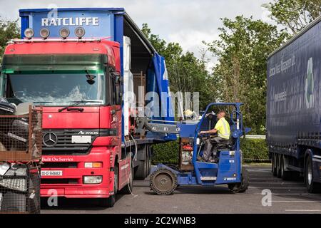 Listowel, Irlande - 19 juillet 2019 : événement de collecte de déchets électroniques pour recyclage dans la ville de Listowel, République d'Irlande Banque D'Images
