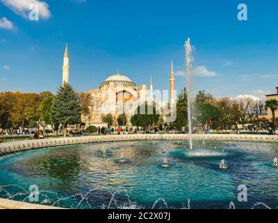 Sainte-Sophie Église de la Sainte-sagesse - Ayasofya. Istanbul, Turquie 25 octobre 2019. Extérieur de la basilique Sainte-Sophie Ayasofya Mosq Banque D'Images