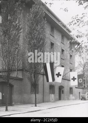 La Croix-Rouge allemande Heinrich Hoffmann photographie 1933 ...