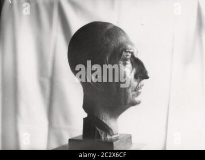 Buste du Prince August Wilhelm von Freussen Heinrich Hoffmann photographies 1933 photographe officiel d'Adolf Hitler, et un homme politique et éditeur nazi, qui était membre du cercle intime d'Hitler. Banque D'Images