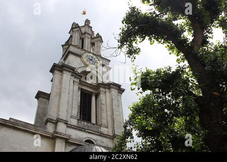 La tour du Limehouse de Sainte-Anne, conçue par Nicholas Hawksmoor Banque D'Images