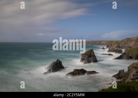 Carnecas et Bedrothan Steps est une étendue de littoral située sur la côte nord de Cornouailles entre Padstow Banque D'Images
