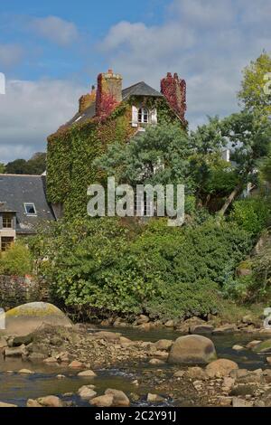 Paysage idyllique de Pont-Aven, commune du Finistère de Bretagne (Bretagne) Banque D'Images