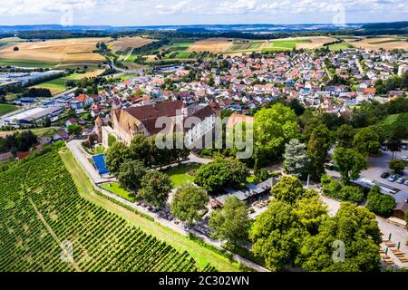 Vue aérienne du château de Stettenfels, Untergruppenbach, Bade-Wurtemberg, Allemagne Banque D'Images