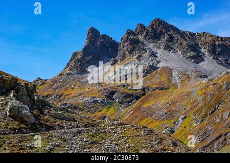 Sentier de randonnée vers le Klostertal, Silvretta Group, Bielerhoehe, Vorarlberg, Autriche Banque D'Images