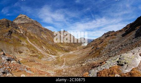 Vue sur le Klostertal et le réservoir de Silvretta, Groupe Silvretta, Bielerhoehe, Vorarlberg, Autriche Banque D'Images