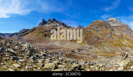 Sentier de randonnée vers le Klostertal, Silvretta Group, Bielerhoehe, Vorarlberg, Autriche Banque D'Images