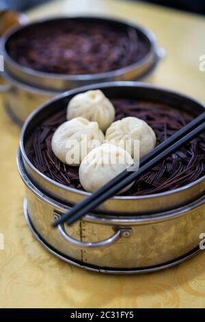 Délicieux petits pains traditionnels chinois Baozi Banque D'Images
