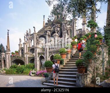 Jardins mitoyens italianés, Islo Bella, Lago (Lac) majeur, province de Verbano-Cusio-Ossola, région Piémont, Italie Banque D'Images