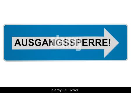 Concept: Aussgangssperre en langue allemande signifie couvre-feu - Arrow Road Sign on white background Banque D'Images