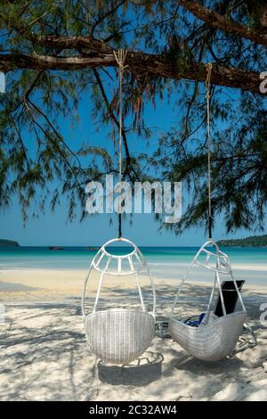 Plage de Saracen Bay au paradis tropical île de Koh Rong Samloen près de Siahnaoukville au Cambodge Banque D'Images