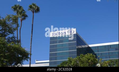 L'hôtel Hilton de l'Anaheim Resort, à côté du centre de congrès Banque D'Images