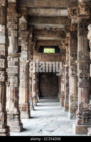colonnes qutub minar Banque D'Images