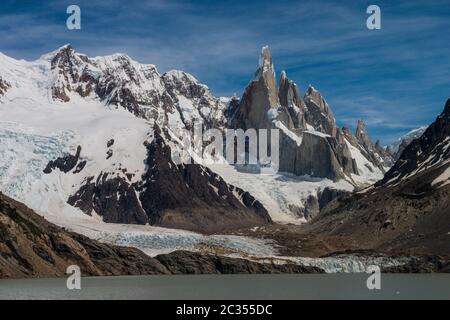 Cerro Torre à temps parfait, pas de nuages!!! Banque D'Images