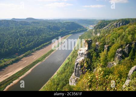 Bastei avec l'Elbe en Saxe Banque D'Images