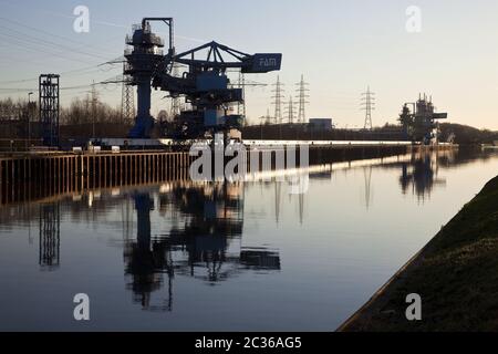 Canal de Datteln-Hamm à la centrale au charbon Datteln 4, Datteln, Allemagne, Europe Banque D'Images