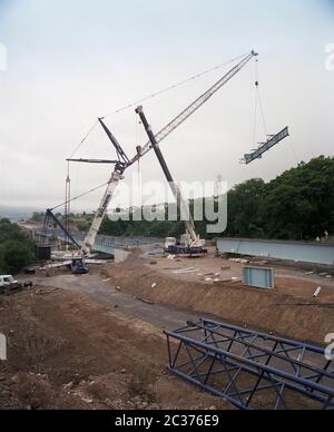 La construction d'un viaduc routier, sur la voie de contournement de Merthyr Tydfil, au sud du pays de Galles, au Royaume-Uni en 1996 Banque D'Images