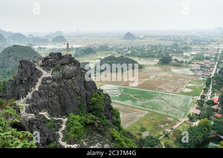 CUA Cave Mountain Hang Mua Viewpoint Ninh Binh Tam COC Vietnam Banque D'Images