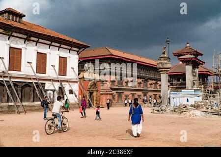 Katmandou , Népal - octobre 2018: Place Durbar à Bhaktapur Katmandou, Népal. Bhaktapur, se traduit littéralement par la place des dévotés. Également connu sous le nom de Khw Banque D'Images