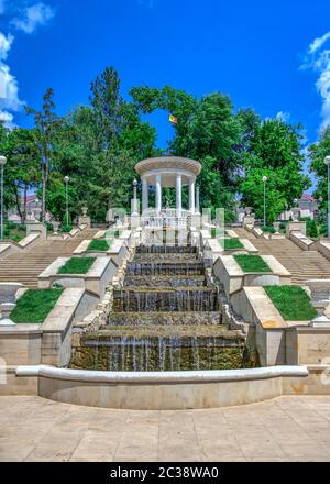 Chisinau, Moldova - 06,28.2019. Escaliers en cascade ou Cascadelor Scara près du lac Valea Morilor à Chisinau, Moldova Banque D'Images