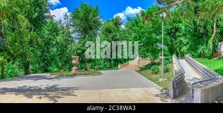 Chisinau, Moldova - 06,28.2019. Escaliers en cascade ou Cascadelor Scara près du lac Valea Morilor à Chisinau, Moldova Banque D'Images